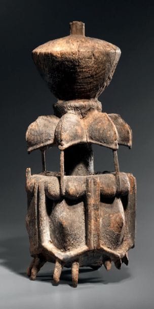 AUTEL DOGON, MALI
Wood with a crusty patina...