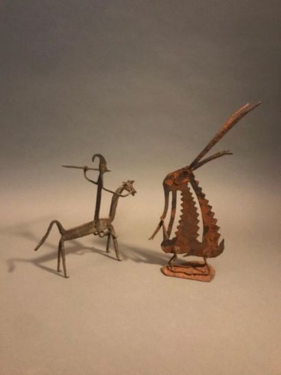 LOT OF AN ATTIC SHUTTER AND TWO STATUETTES
A....
