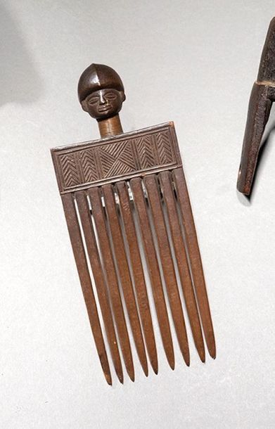 LWENA PEIGNE, ANGOLA
Wood with brown patina,...