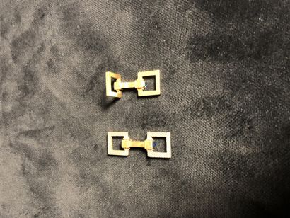 Pair of cufflinks two 750°/°° guilloché gold...