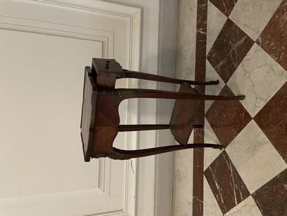 Small veneered coffee table.
Louis XV style...