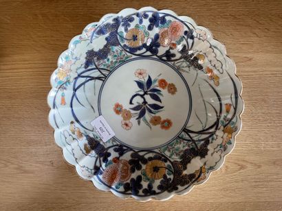 JAPON

Circular porcelain bowl with lobed...