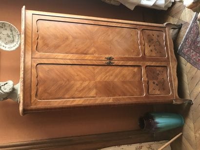 Veneer cupboard
Faubourg work from the end...