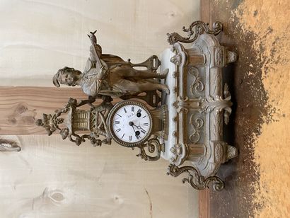 Clock
Gilded ruler
The dial with Roman numerals...