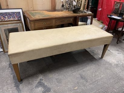 Set of two benches
A small bench in natural...
