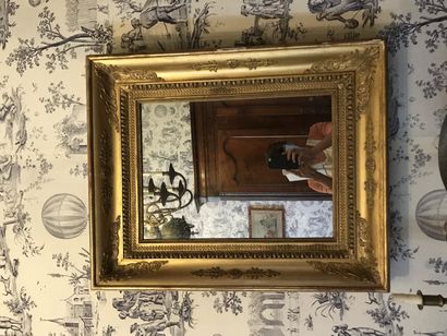 Ice-bottom frame
Palmette decoration
Empire...