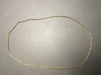 750°/°° gold snake link chain. Weight: 13.80...
