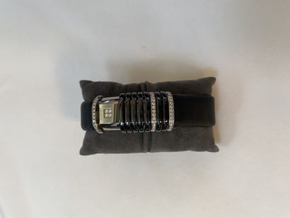 Cartier ladies' watchband
Declaration in...