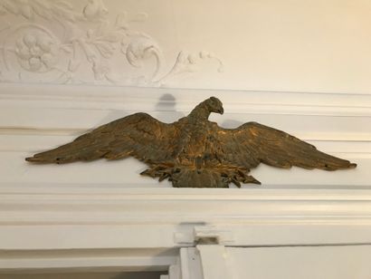 Facing eagle
In chased gilt bronze
H. 18...