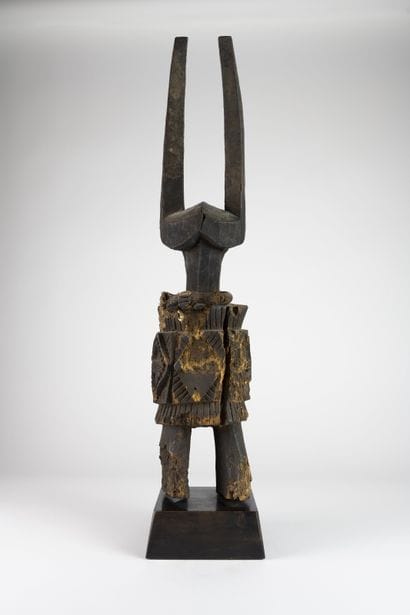 Statue Ikenga Igbo, Nigeria
Bois érodé, traces...