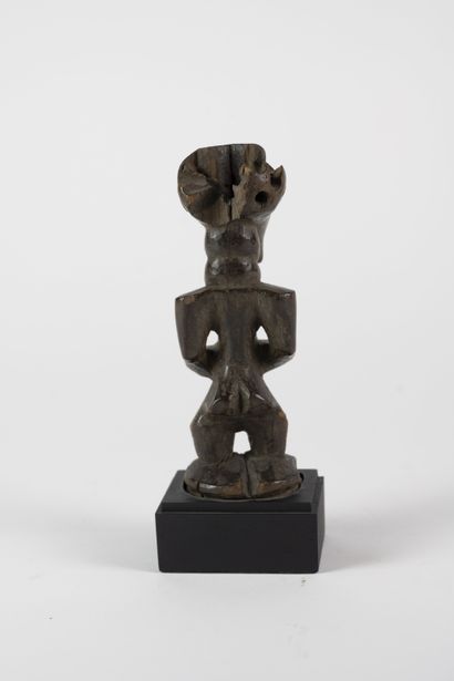 Statuette Songye, RDC
Bois
H. 16,5 cm