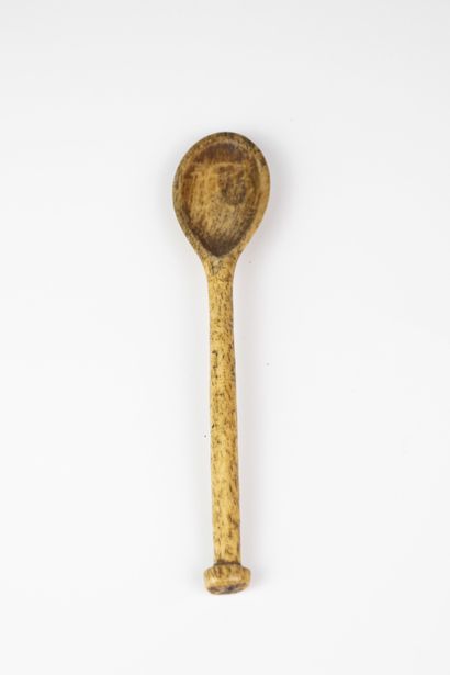 Cuillère Léga, RDC
Os
L. 22,5 cm
Provenance...