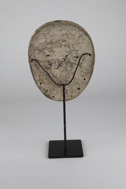 Masque Léga, RDC
Bois et kaolin
H. 26 cm
Inscription...