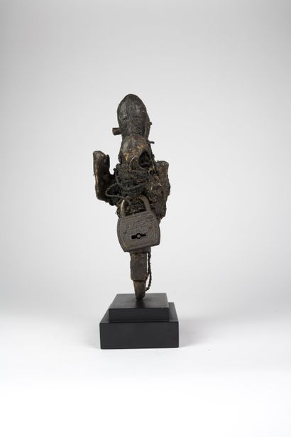 Fétiche Fon, Bénin
Bois, fibres, cadenas...