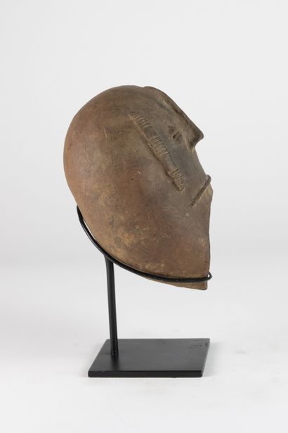 Tête Nupe, Nigeria
Terre cuite
H. 17,5 c...