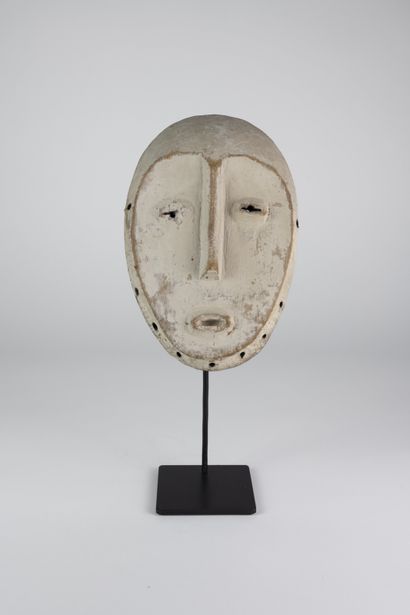 Masque Léga, RDC
Bois et kaolin
H. 26 cm
Inscription...