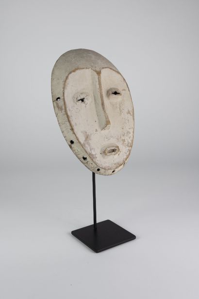 Masque Léga, RDC
Bois et kaolin
H. 26 cm
Inscription...
