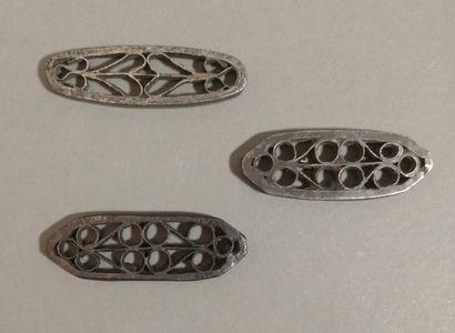 Set of 3 rare iron flint lighters, openwork...