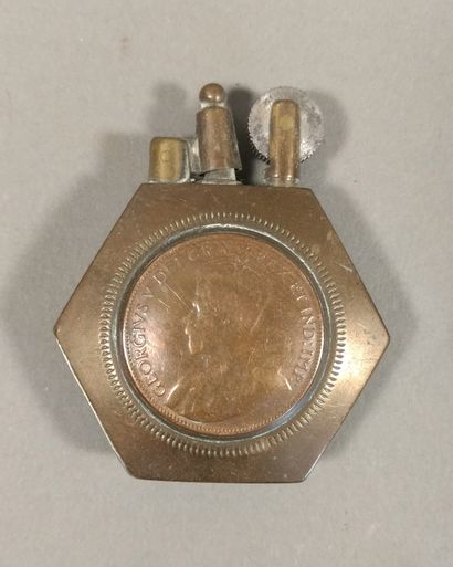 Lot of 7 copper or brass lighters made of...