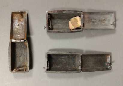 Set of 5 pocket flint lighters of rectangular...