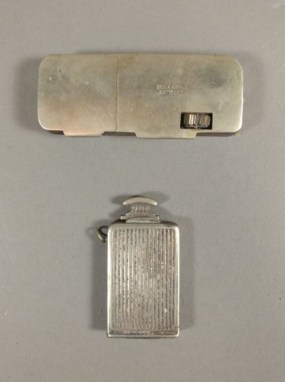 Lot including : 

- a silver-plated metal...
