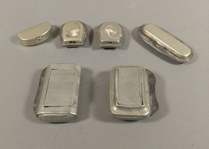 Lot including : 

- four silver plated pocket...