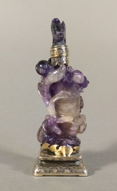 Table lighter with friction in purple quartz...