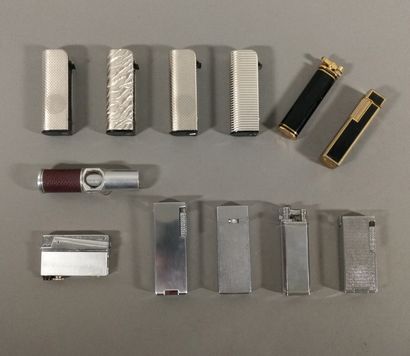 Lot of 12 gas lighters brand Hamilton, Colonel,...