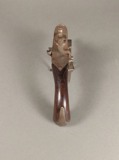 Metal flint table lighter-gun 

L. 20 cm...