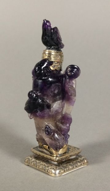 Table lighter with friction in purple quartz...