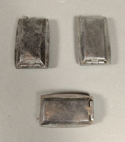 Set of 5 pocket flint lighters of rectangular...
