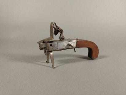 Table flintlock pistol lighter with metal...