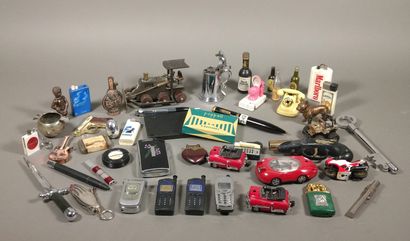 Large lot of lighters, mainly gas, advertising...