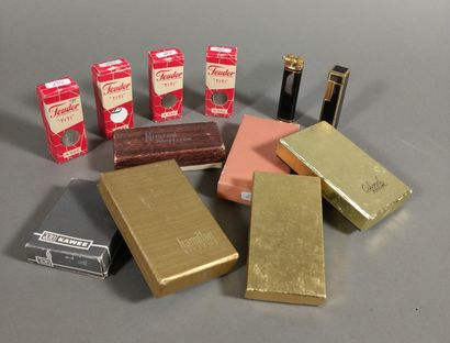 Lot of 12 gas lighters brand Hamilton, Colonel,...