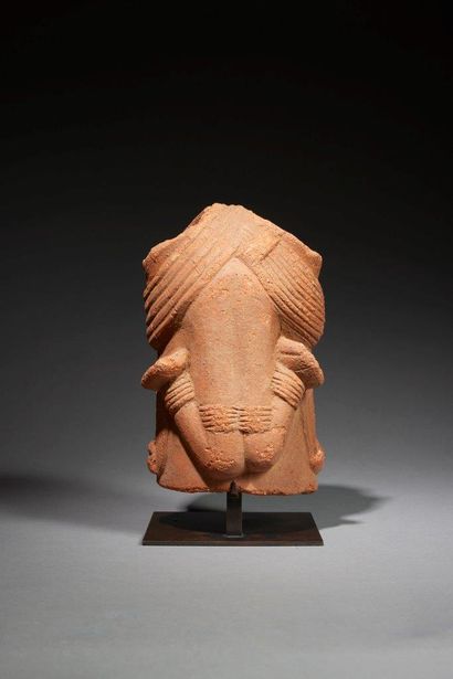 Nok statue
Nigeria 500 B.C. - 500 A.D.
Terracotta
H....