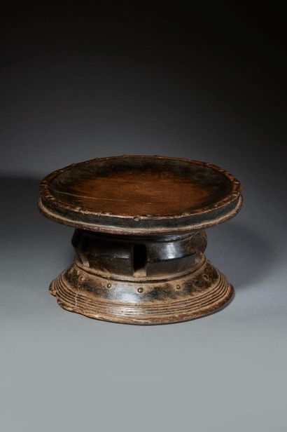 Yaouré stool
Ivory Coast
Wood
H. 27 cm -...