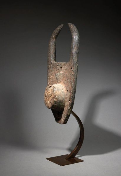 Toma mask
Liberia
Wood
H. 59,5 cm
Provenance...