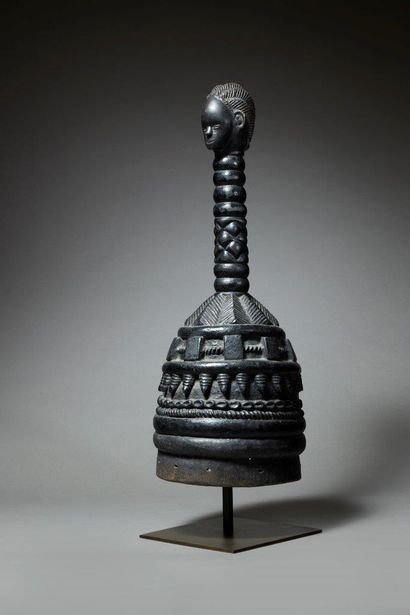 
Gola Liberia Palm Mask

Wood

H. 65 cm



Provenance...