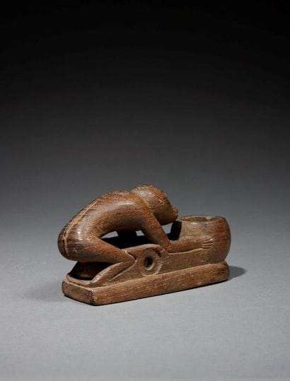 Pulley
Burma
Wood
H. 8 cm - L. 15 cm
Provenance...