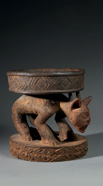 Récipient à fard à camwood
Bamileke, Cameroun
Bois,...