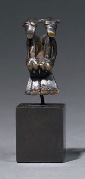 Koulango pendant
Ivory Coast
Bronze, H. 3,5...