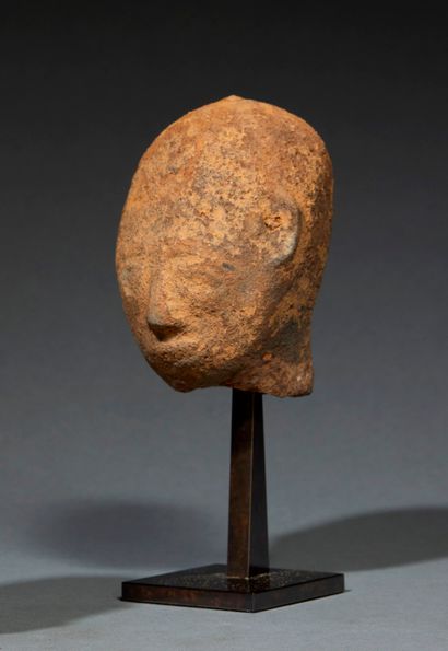 Akan head
Ghana
Terracotta, H. 8,5 cm
Small...