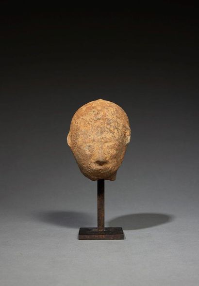 Akan head
Ghana
Terracotta, H. 9 cm
Small...