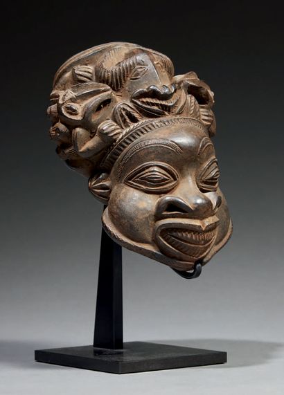 Pipe royale Bamileke
Cameroun
Bronze
H. 13...