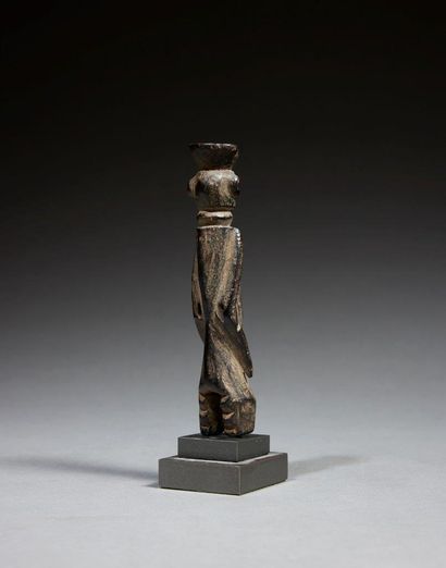 Figure Chamba
Nigéria
Bois
H. 13 cm
Personnage...