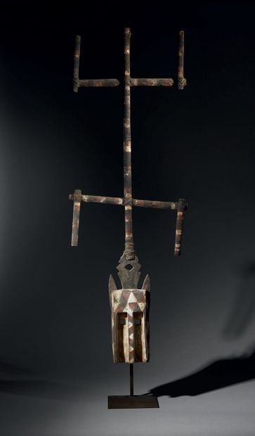 Dogon mask
Mali
Wood
H. 120 cm
Rare sim mask...