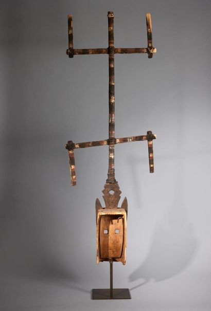 Dogon mask
Mali
Wood
H. 120 cm
Rare sim mask...