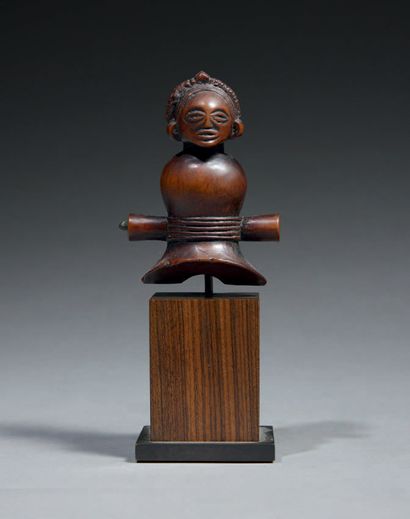 Sifflet Tchokwe
Angola Bois
H. 8 cm
Élégant...