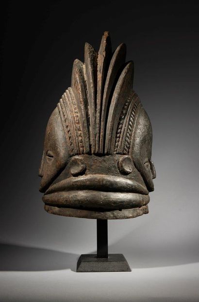 
Mask-healm Mende Sierra Leone

Wood

H....