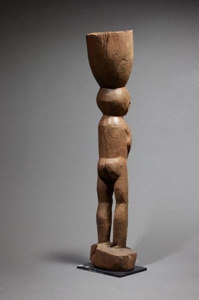 Tiv statue
Nigeria
Wood
H. 95,5 cm
Tiv sculptures...